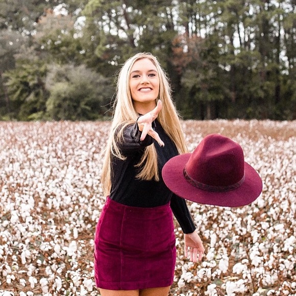 Meet the Posher!🦋⚡️🛍 - Picture 3 of 4